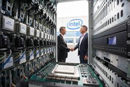 Покупка SambaNova Systems может помочь Intel догнать AMD и Nvidia в сфере аппаратного обеспечения для ИИ